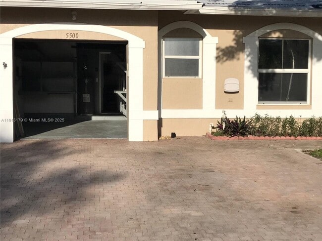 Building Photo - 5500 NW 90th Terrace