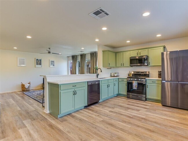 Building Photo - 5516 Rayburn Ln