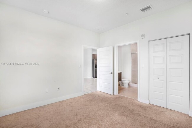 Building Photo - 7865 NW 104th Ave