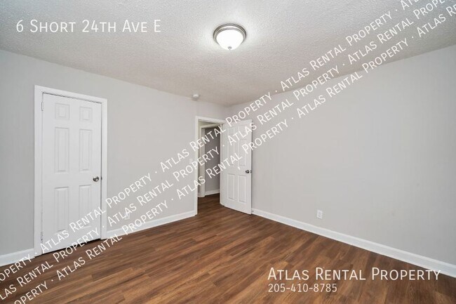 Building Photo - 6 E Short 24th Ave