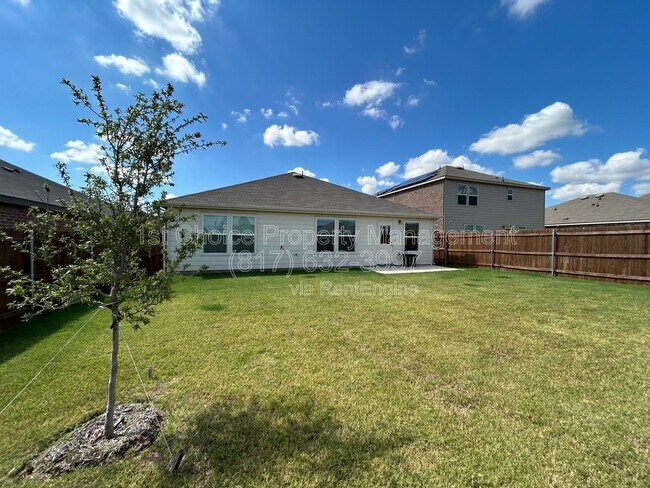 Building Photo - 4644 Benham Dr