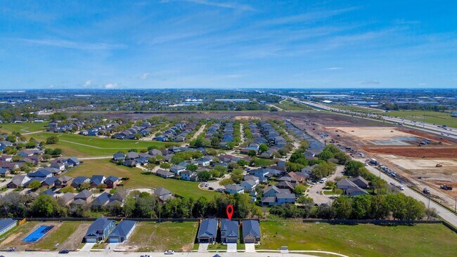 Building Photo - 15523 Foresail Ln