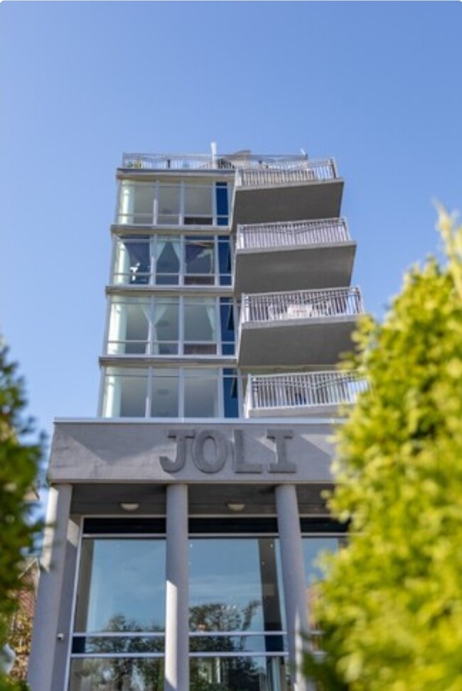 Joli Luxury Building - 3440 Guider Ave