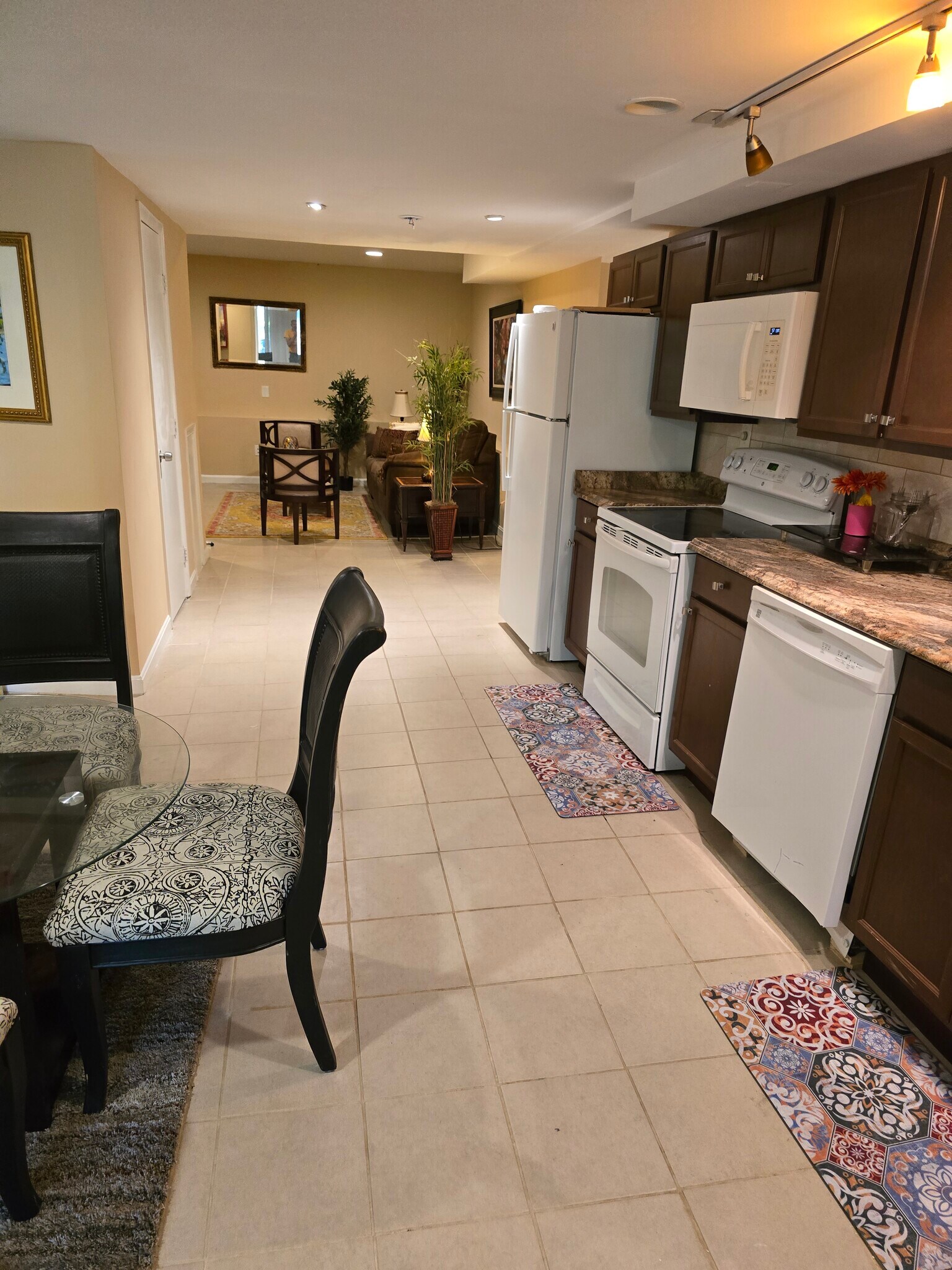 Dinning and kitchen - 1921 Spruce Dr NW