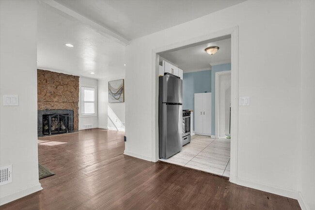 Building Photo - 14909 Griggs St