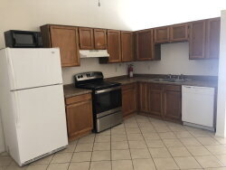 Building Photo - Great Location!   -  75th Ave & Camelback ...