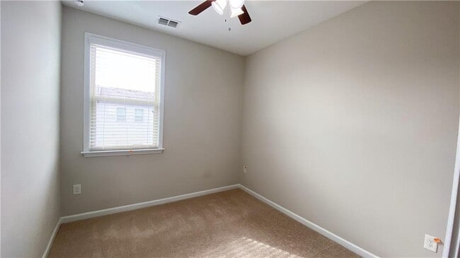 Building Photo - 4426 Kerrington Ave