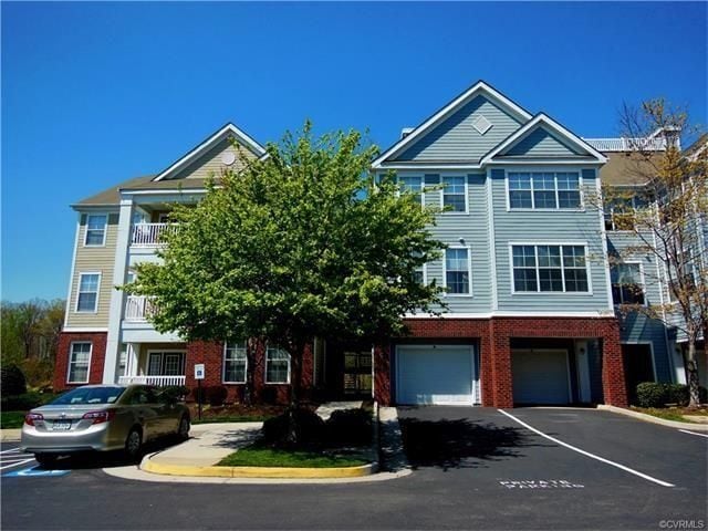 Building - 624 Bristol Village Dr