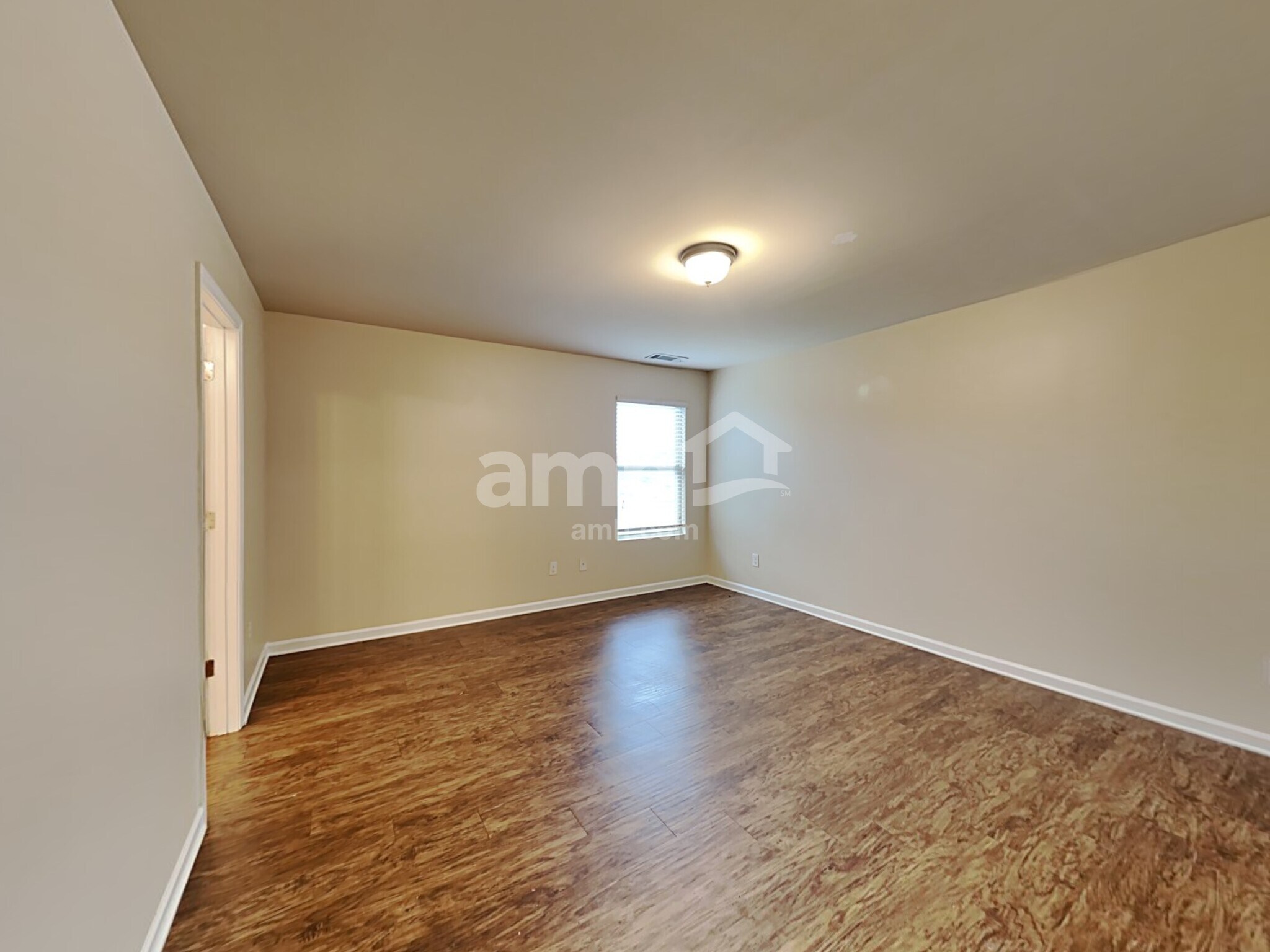 Building Photo - 3525 Mica Cir SE