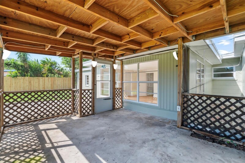 Building Photo - 5916 Gulfport Blvd S