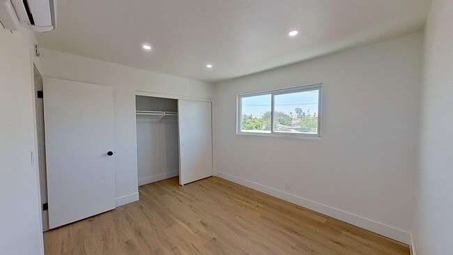 Building Photo - 1632 Picadilly Way