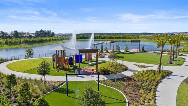 Building Photo - 6985 Oak Commons Way