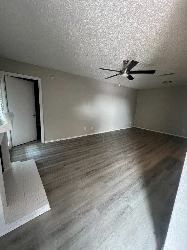 Building Photo - 4420 Saturn Rd