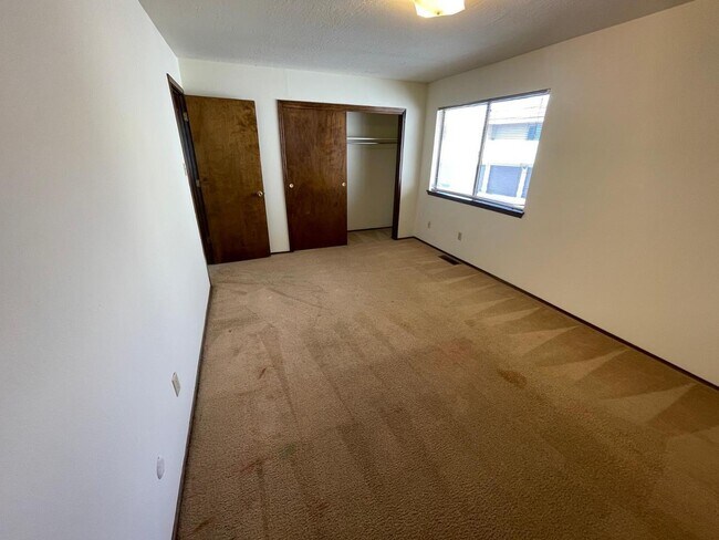 Building Photo - 11410 Prospect Ave NE
