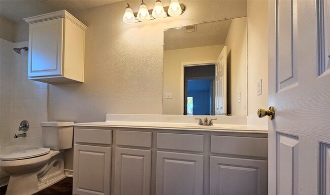 Building Photo - 2202 Cherry Hill Ct