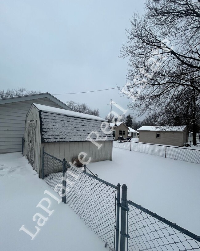 Building Photo - Freshly Updated 3-Bedroom Home Near UT