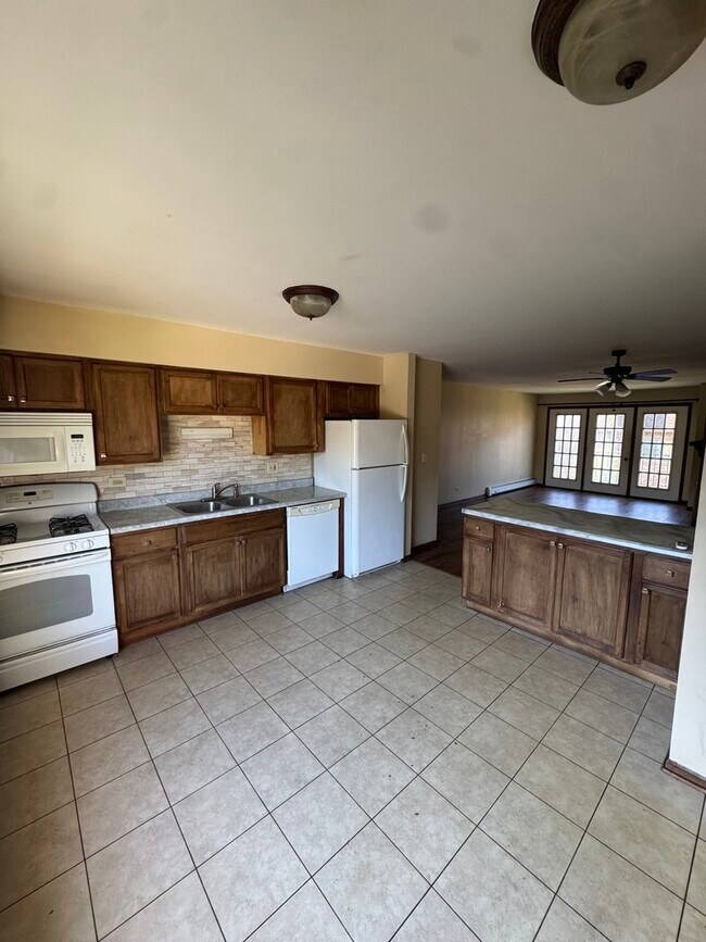 Building Photo - 2328 Century Point Ln