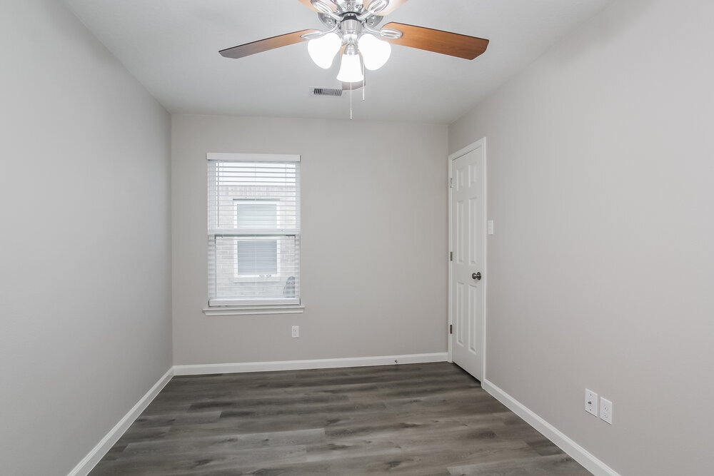 Building Photo - 4843 Fair Oak Dale Ln