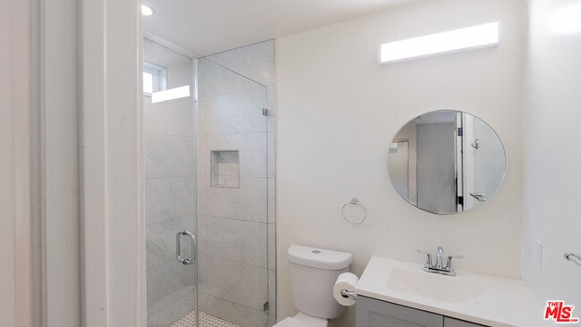 Building Photo - 488 S Willaman Dr