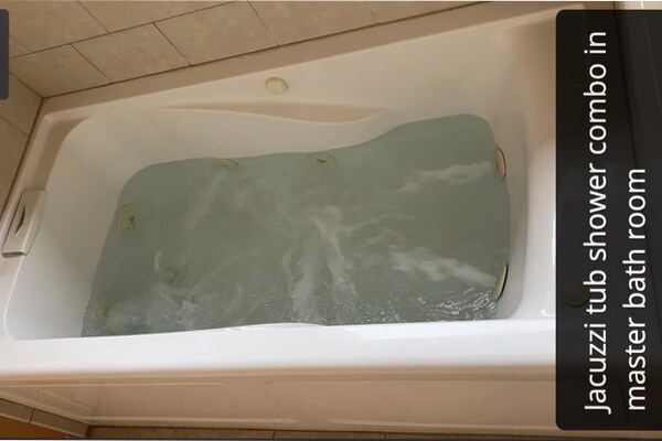 Building Photo - 4021 Fairway Ave