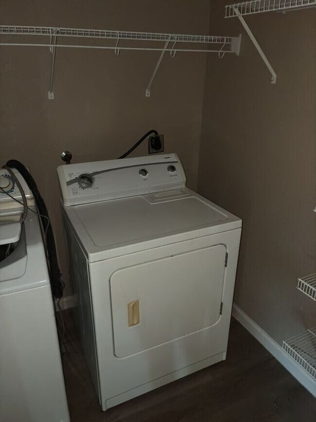 Building Photo - Charming 3BR 2BA w/ Attached Garage • Covered Patio in Pflugerville