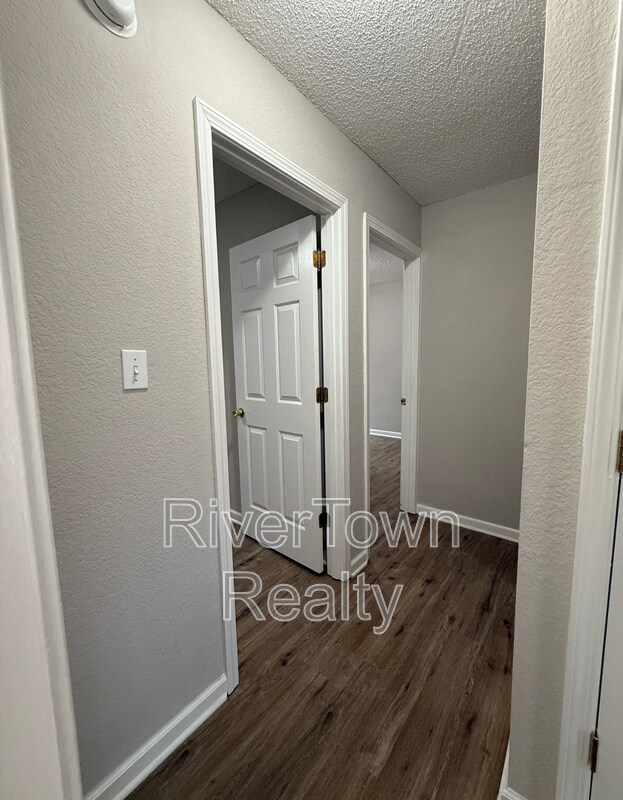 Building Photo - 7986 Marsha Woods Dr