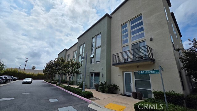 Building Photo - 1508 W Artesia Square