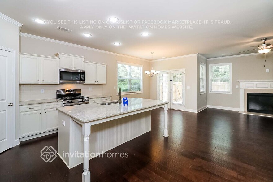 Building Photo - 422 Braemore Mill Dr