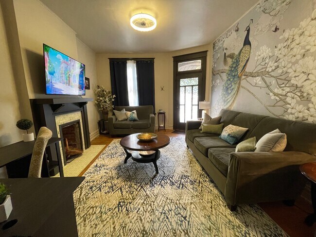 4654A - 4652 Michigan Ave
