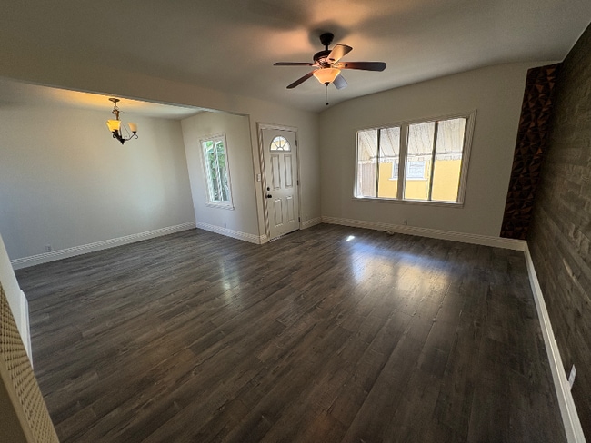 Building Photo - 3747 W 115th St