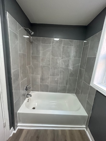 Building Photo - 217 Parker Ave