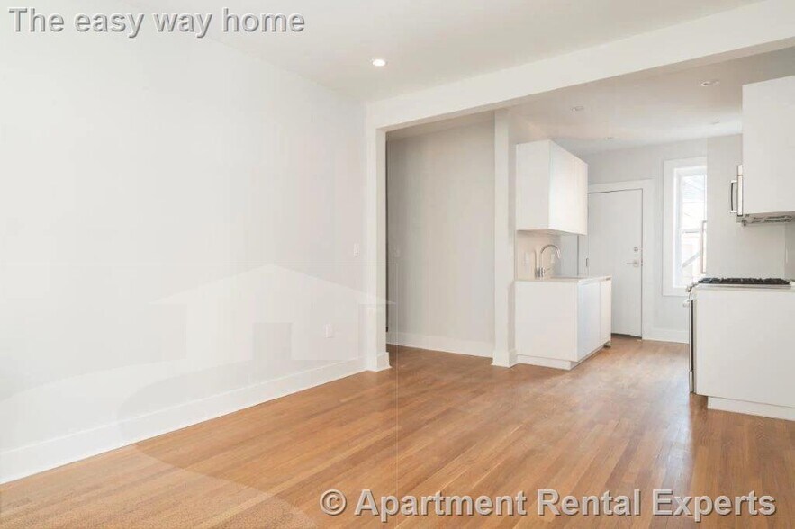 Building Photo - 17 A Forest St