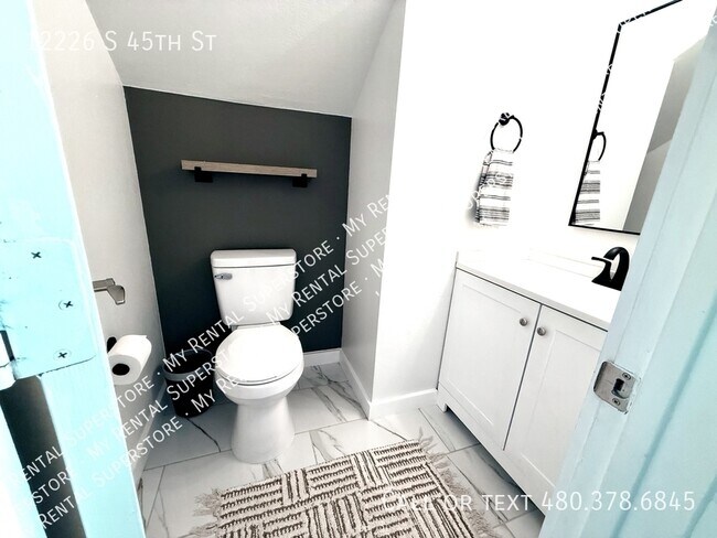 Building Photo - 12226 S 45th St