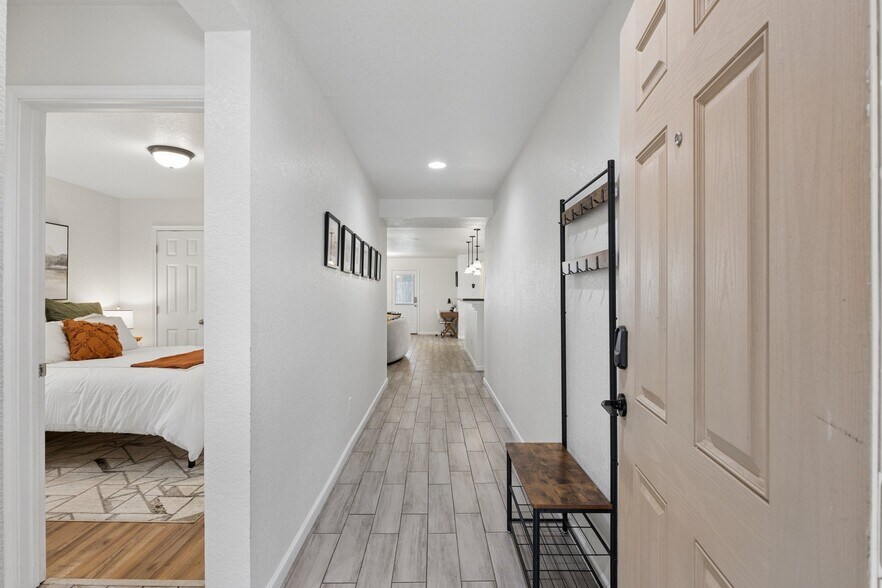 Building Photo - 903 Spello Cir