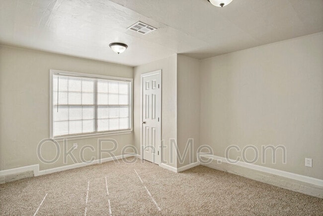 Building Photo - 6703 NW 25th St