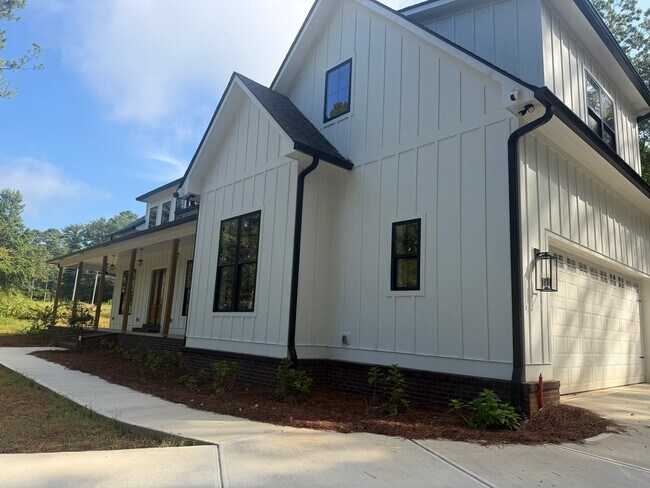 Building Photo - 1601 Old Lost Mountain Rd