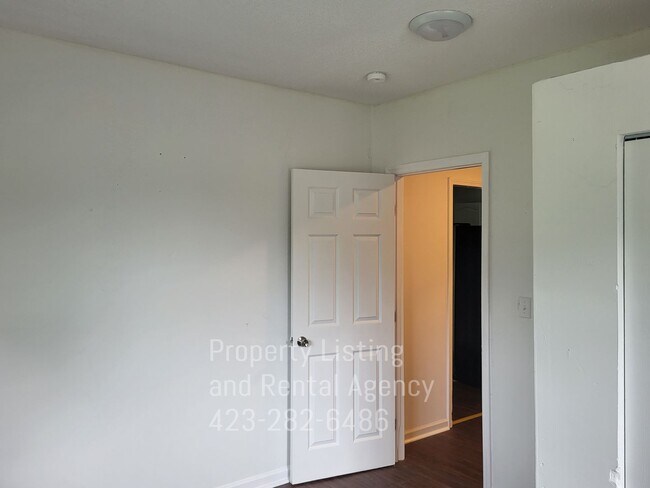 Building Photo - Vance Tank Road