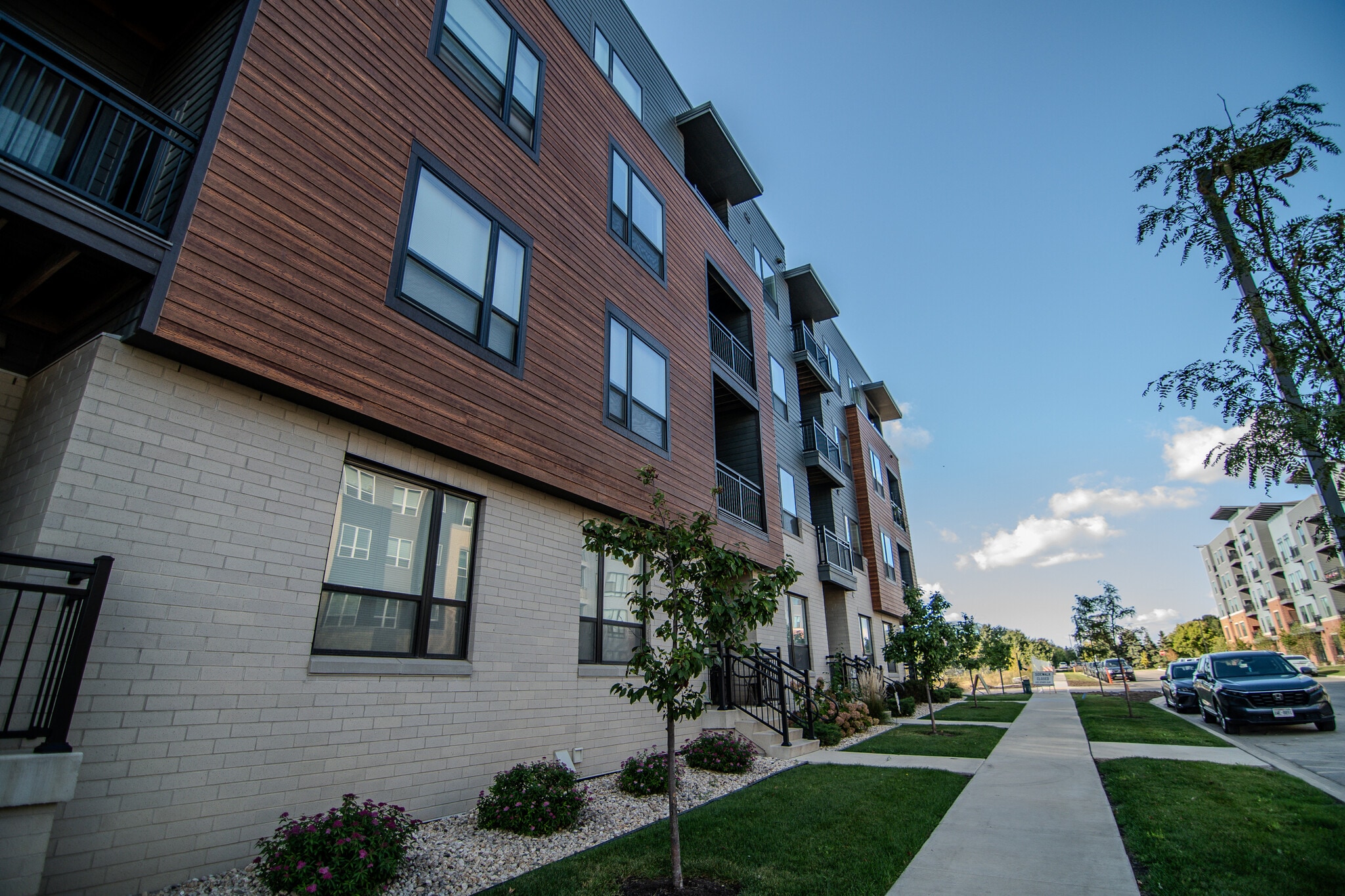 Building Photo - West End @ University Park