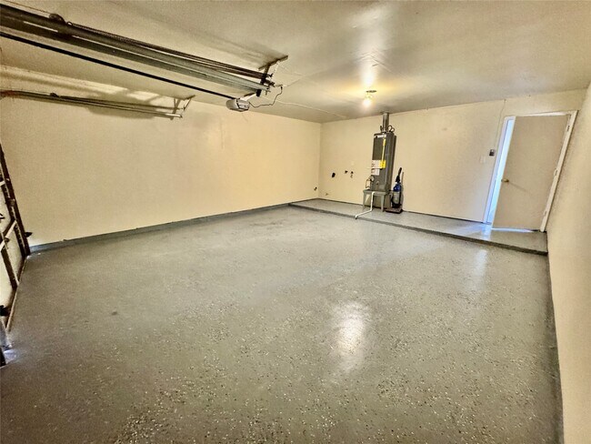 Building Photo - 22306 Waynoka Rd