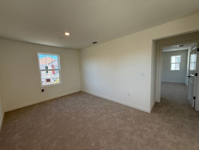 Building Photo - New Build with Large Backyard