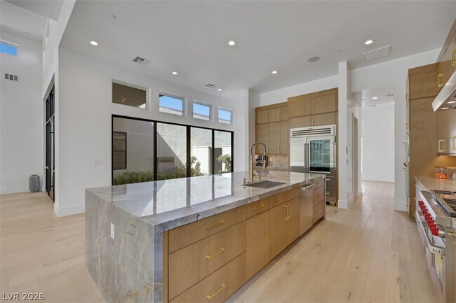Building Photo - 4803 Verde Bloom St