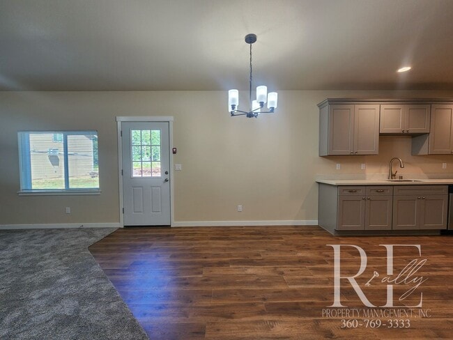 Building Photo - Brand-New 2-Bed, 2-Bath Duplex with Garage...