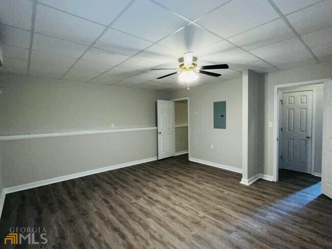Building Photo - 311 Cranford Mill Dr