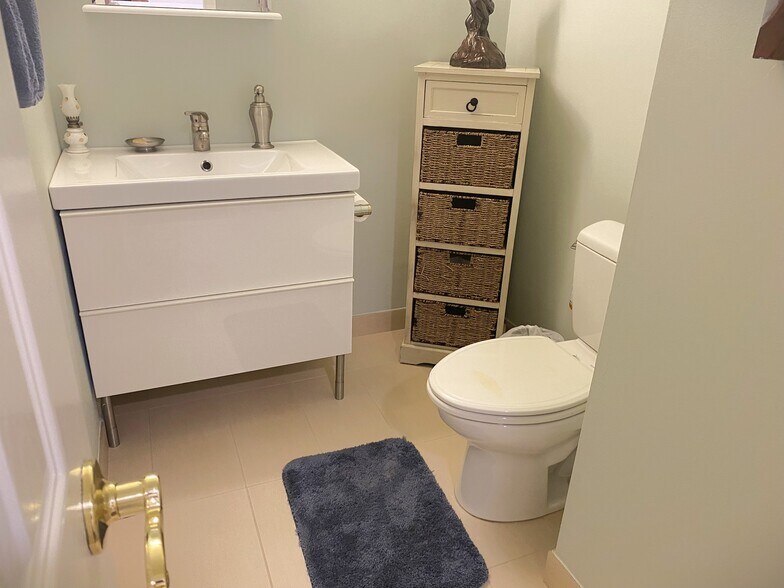 Building Photo - 328 Sierra Vista Ln