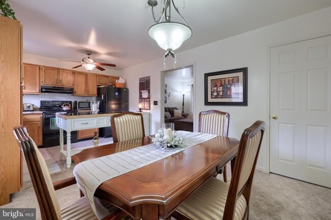 Building Photo - 6 Tiffany Ln