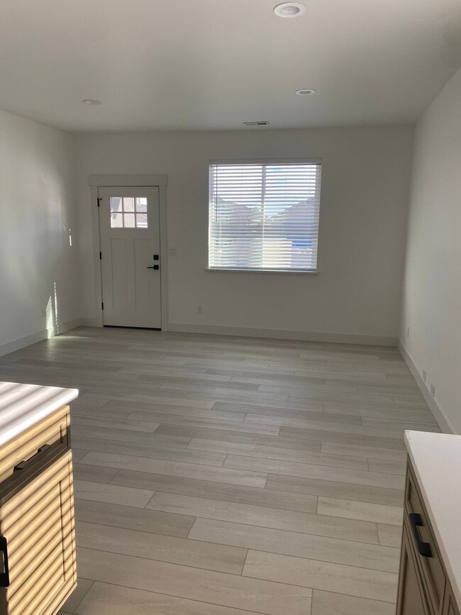 Primary Photo - Beautiful New Construction Condos in Moses...