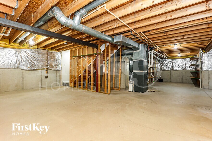 Building Photo - 5500 Appaloosa Cir