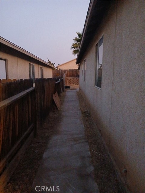 Building Photo - 12067 White Oak Ct