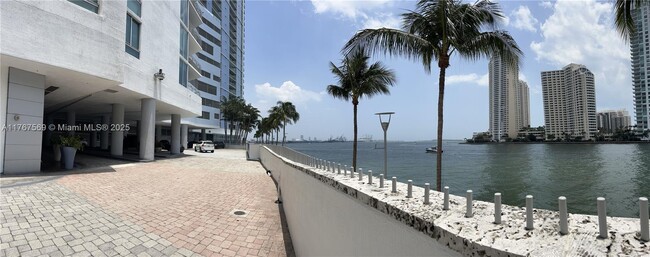 Building Photo - 335 S Biscayne Blvd