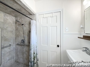 Building Photo - 1214 Sutton Dr